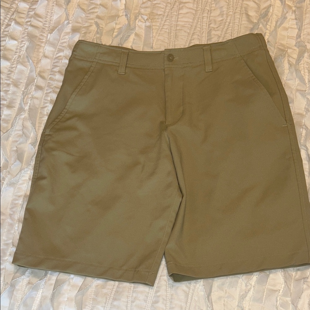 Under Armour kids boys youth large Khaki golf Shorts polo shorts